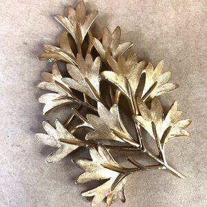 Vintage Crown Trifari Gold Tone Leaf Branch Brooch Pin Mid Century Modern